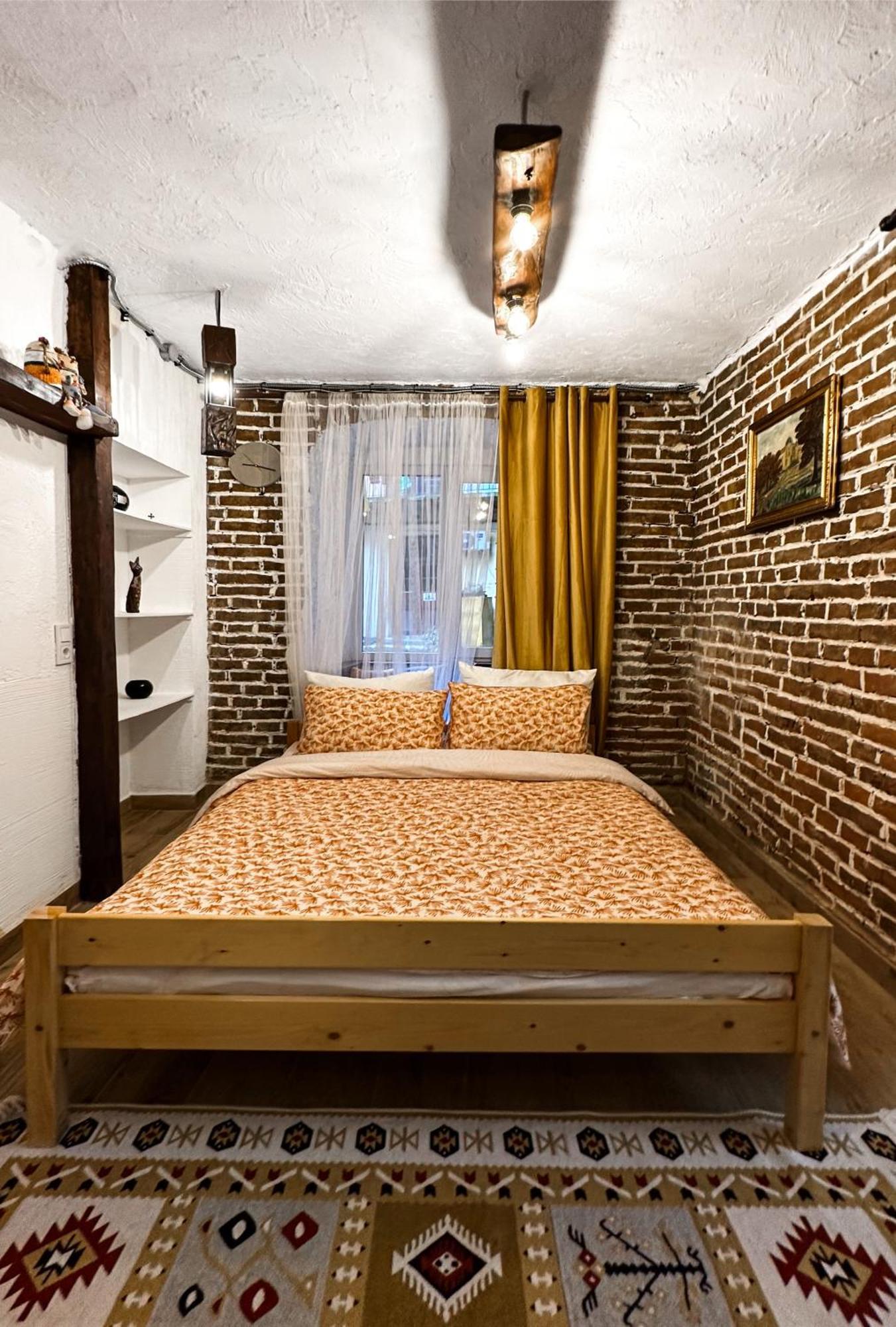 Cozy Apartments In The City Centre Lviv Bagian luar foto