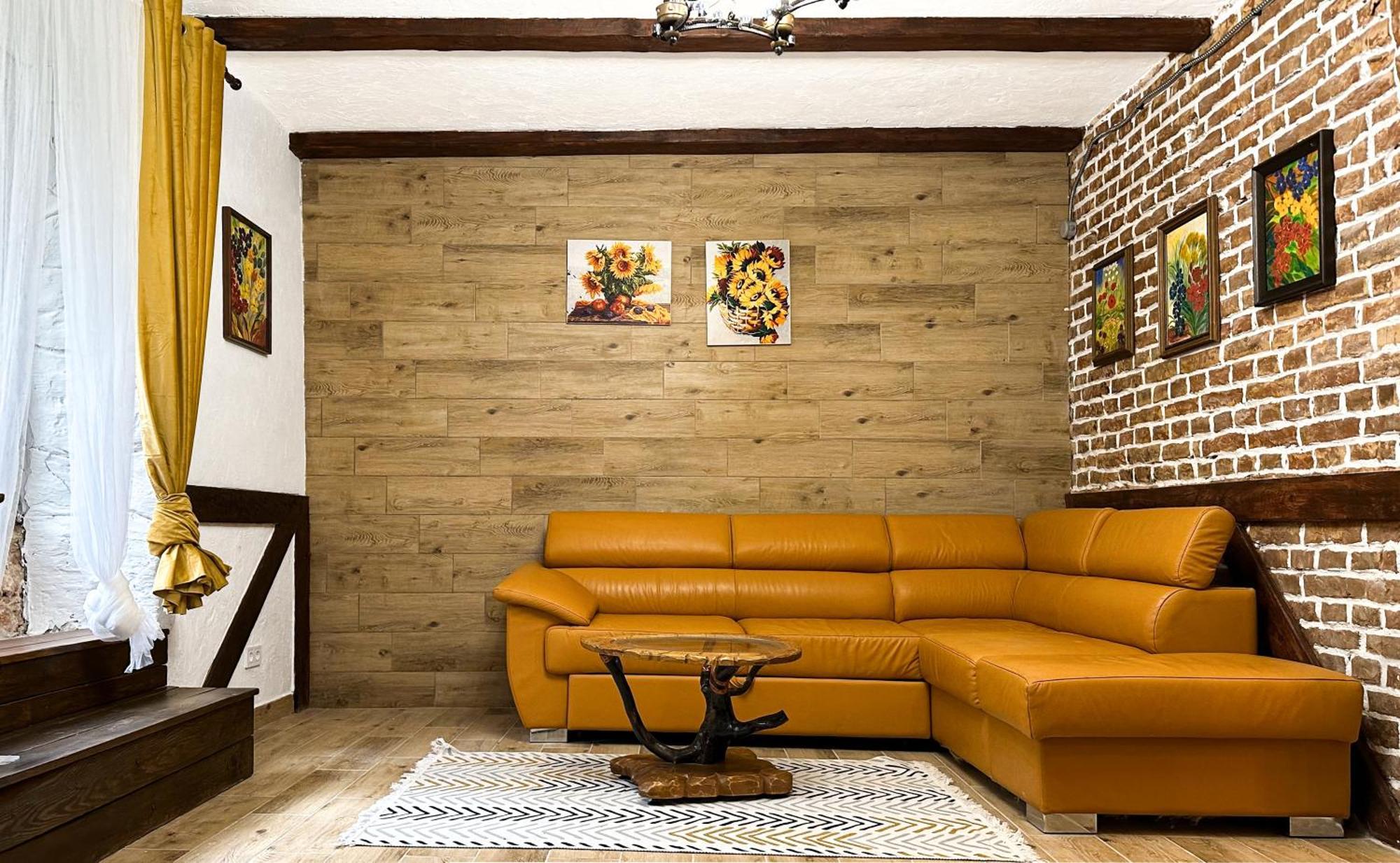 Cozy Apartments In The City Centre Lviv Bagian luar foto