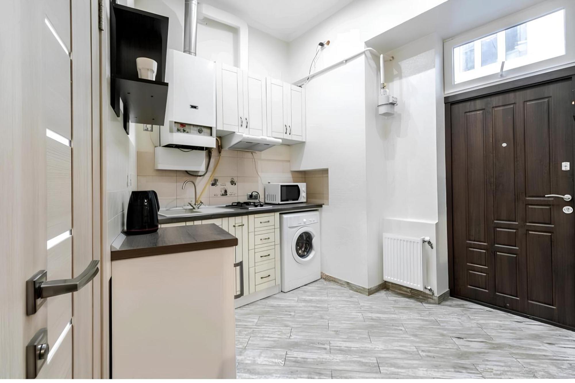 Cozy Apartments In The City Centre Lviv Bagian luar foto