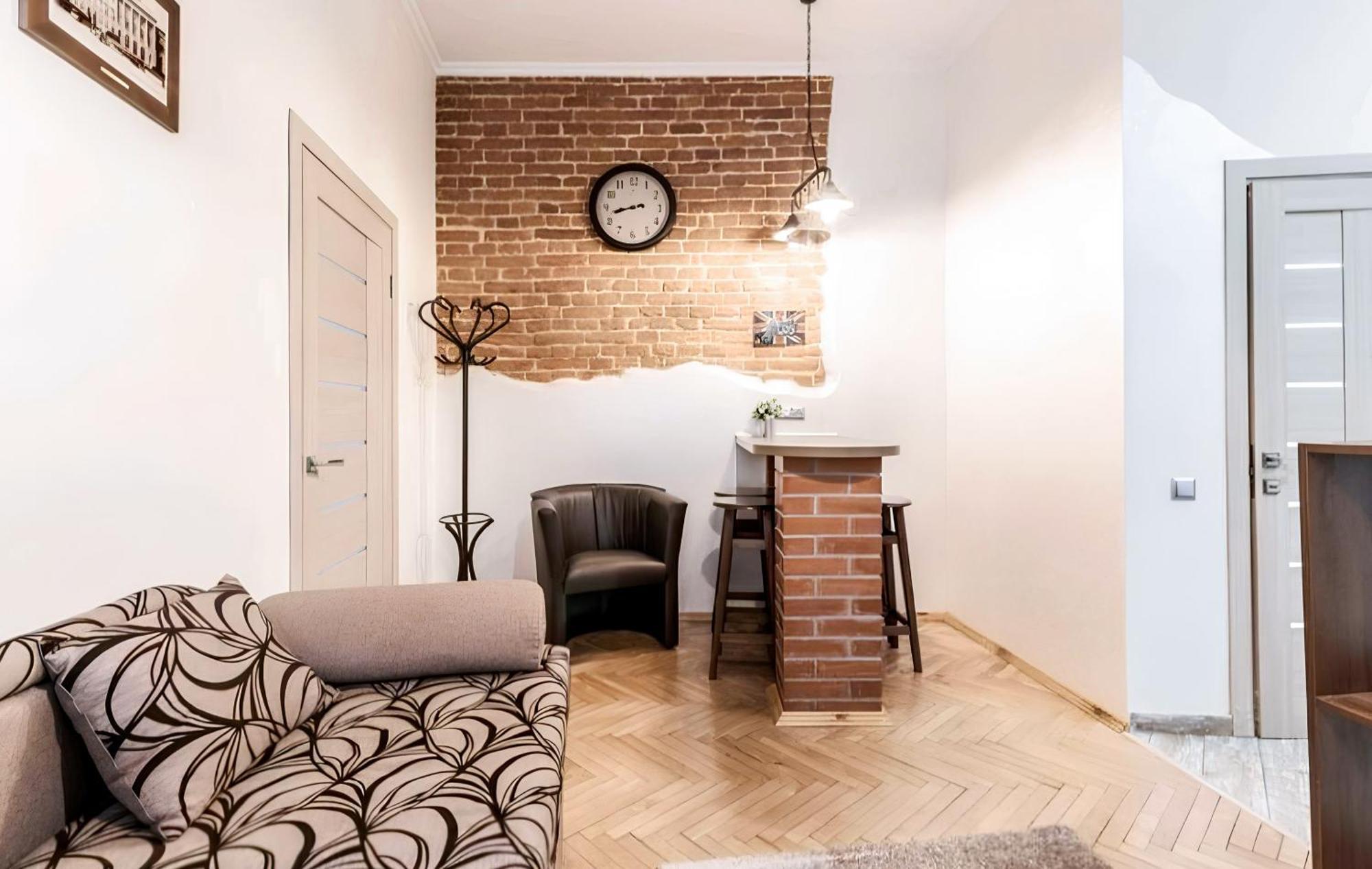 Cozy Apartments In The City Centre Lviv Bagian luar foto